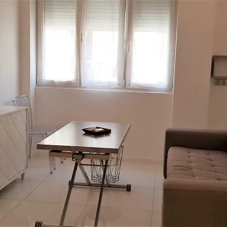 Appartement Carnot 67 *